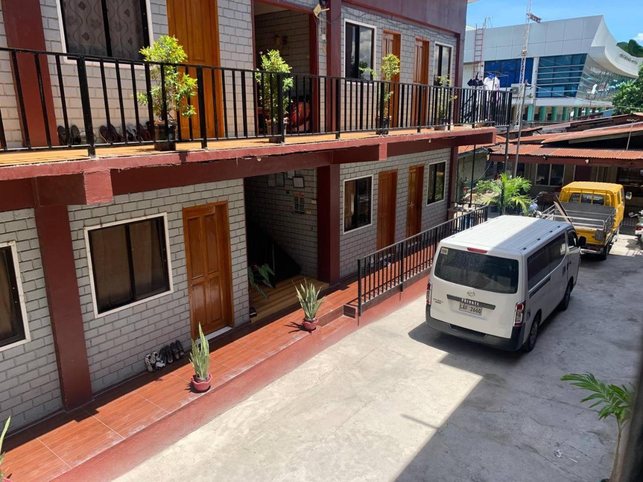 Llaguno City Inn General Santos City Buitenkant foto