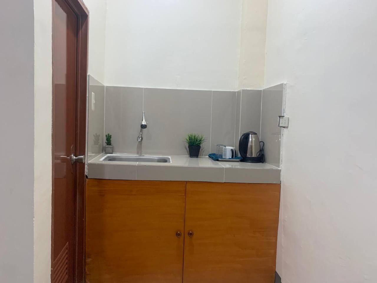 Llaguno City Inn General Santos City Buitenkant foto